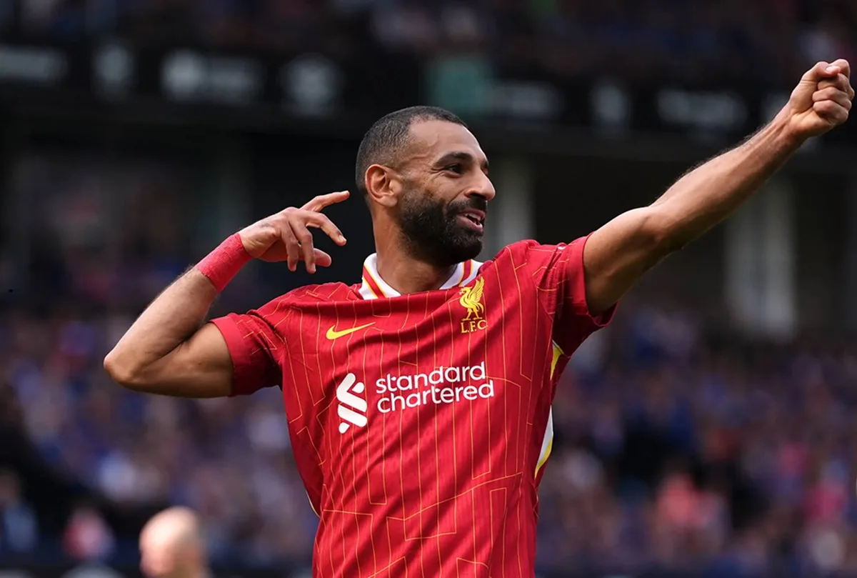 Salah snobe Lionel Messi et choisit 2 légendes du Real Madrid