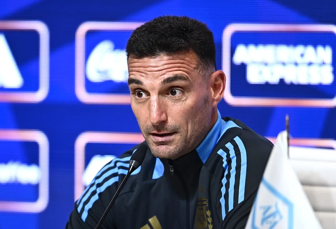 Football : Lionel Messi est un cas à part pour Lionel Scaloni