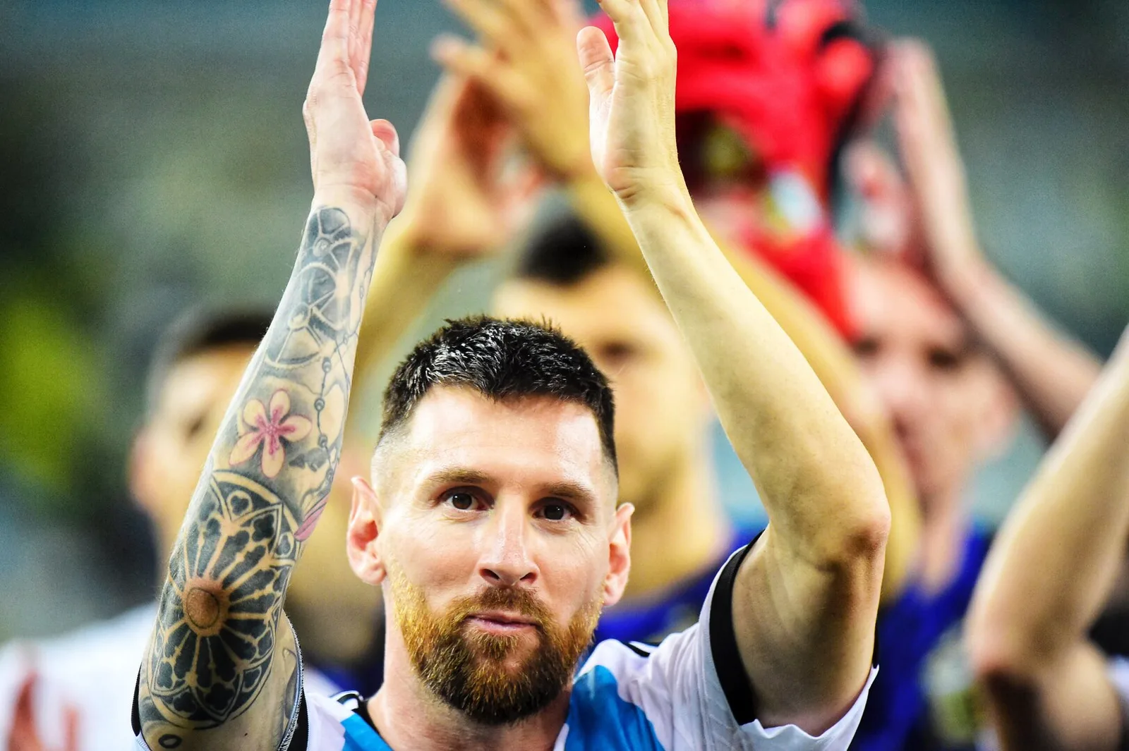 Pep Guardiola fait pression pour signer un prêt de Lionel Messi à Manchester City: rapport