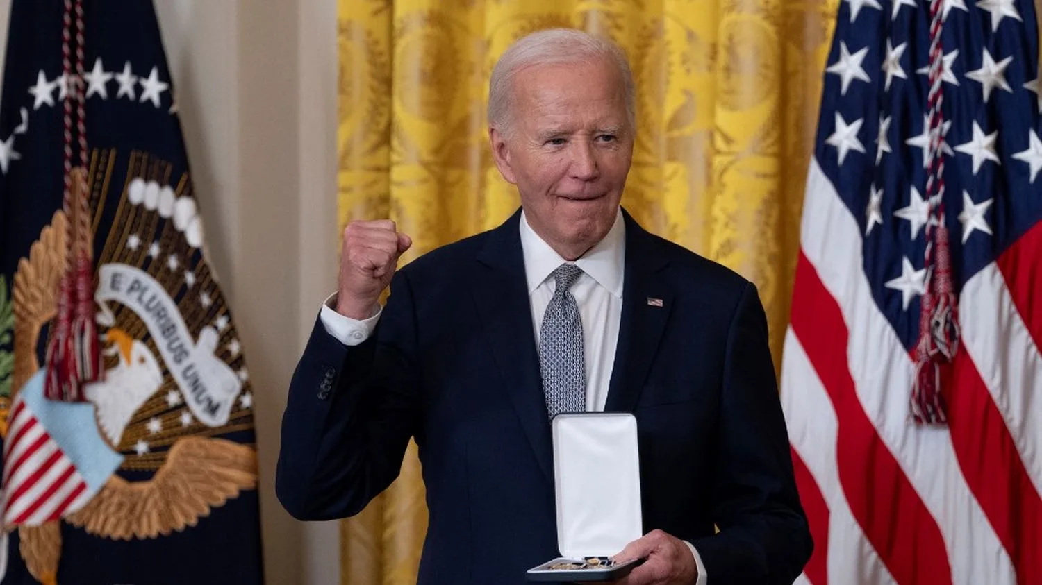 Lionel Messi, George Soros, Bono, Hillary Clinton… A quelques jours de l’investiture de Donald Trump, Joe Biden décerne ses dernières décorations