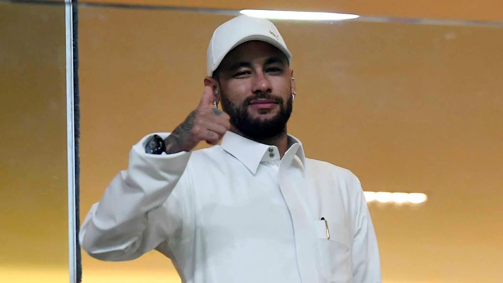 Neymar n’exclut pas de rencontrer Luis Suárez et Lionel Messi
