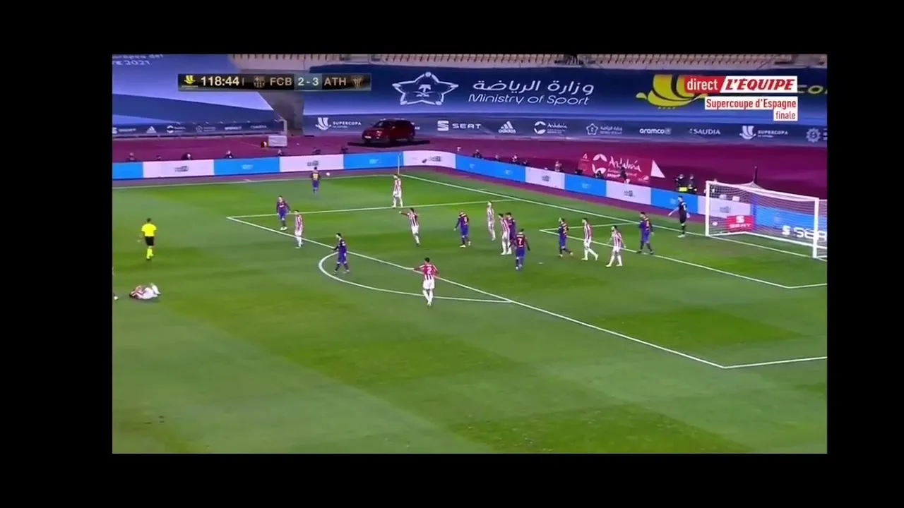 VIOLENTE AGRESSION LIONEL MESSI.: finale supercoupe d