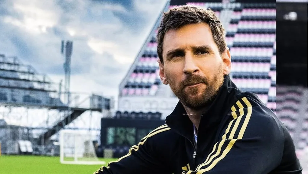 La VIDÉO de la colère de Lionel Messi : il a enregistré un salut pour un fan et a dû faire taire un membre de sa famille