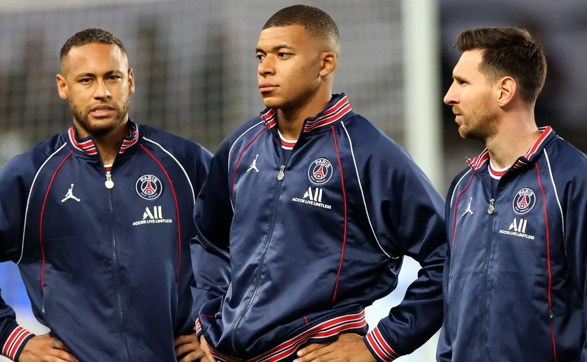 « Après l’arrivée de Lionel Messi, Kylian Mbappe était un peu jaloux »: Neymar renverse le thé sur un choc d’ego choquant pendant le séjour du trio au PSG