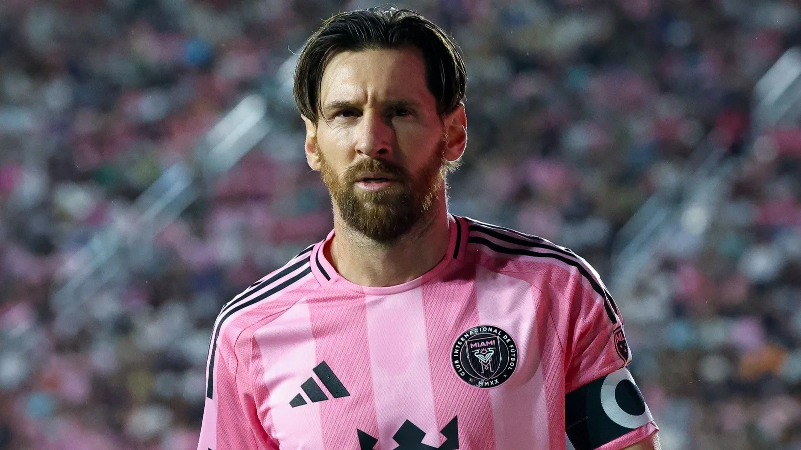 Lionel Messi aime toujours Barcelone! L’argentine chèvre envoie des félicitations à l’ancien club après avoir remporté le titre de la Liga