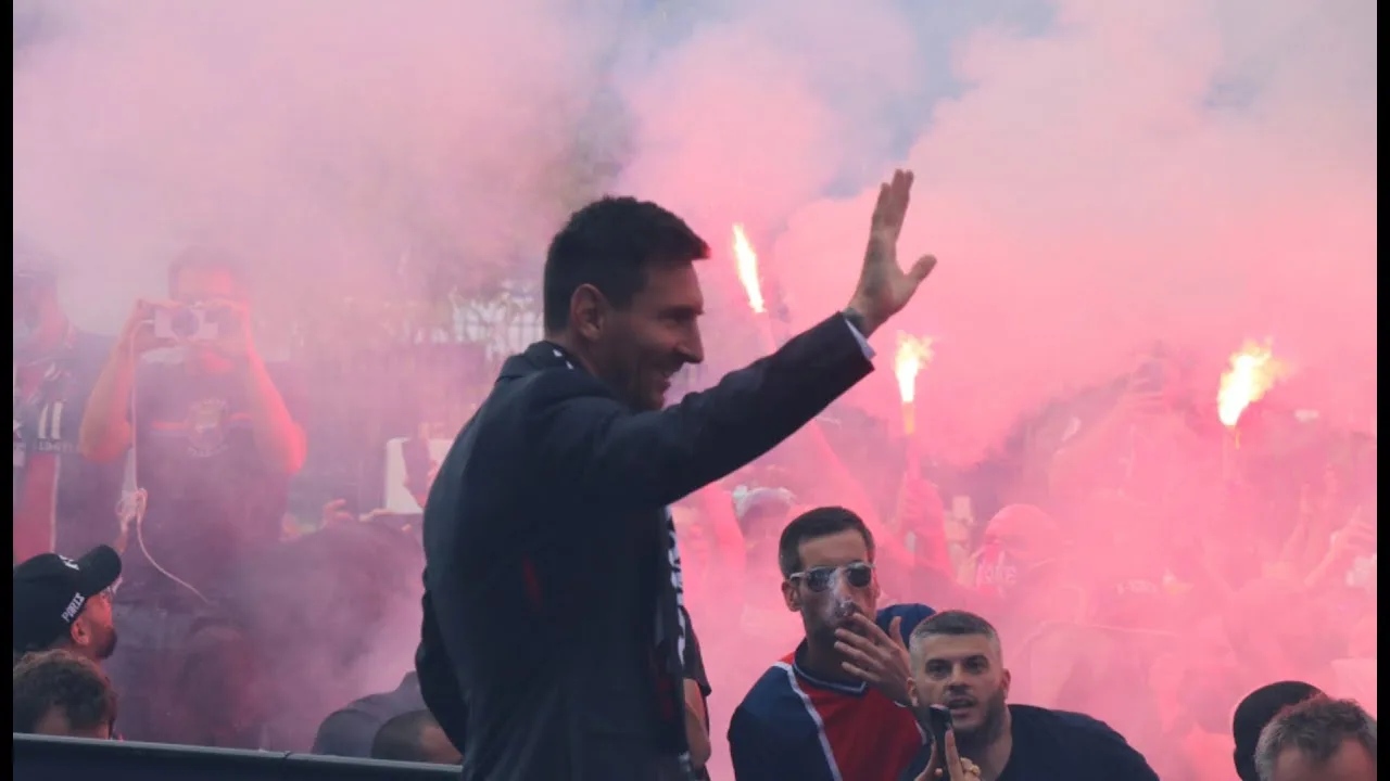 Official Presentation Of Lionel Messi With Fans By Paris