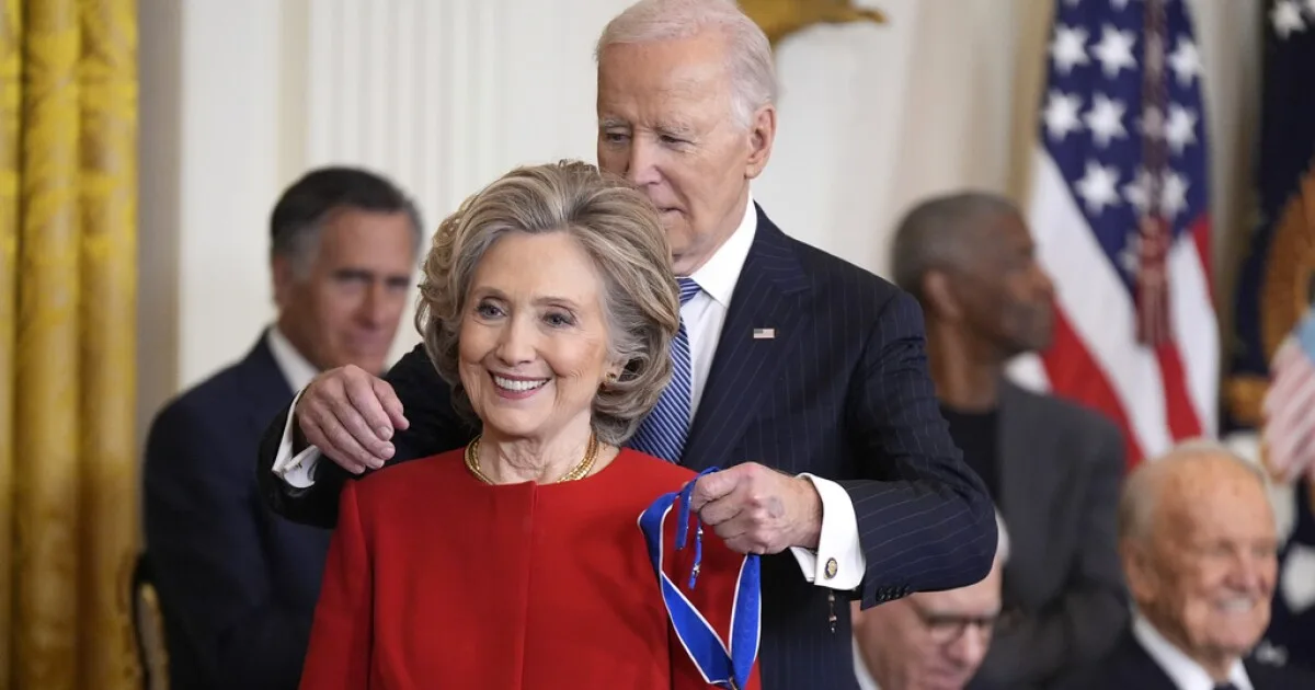 Biden décerne la Médaille de la Liberté à Hillary Clinton, Lionel Messi et 17 autres personnes
