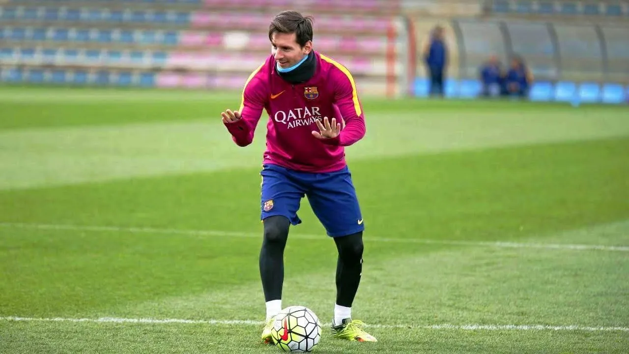 Lionel Messi ● Doing The Most Ridiculous Things Ever Seen in