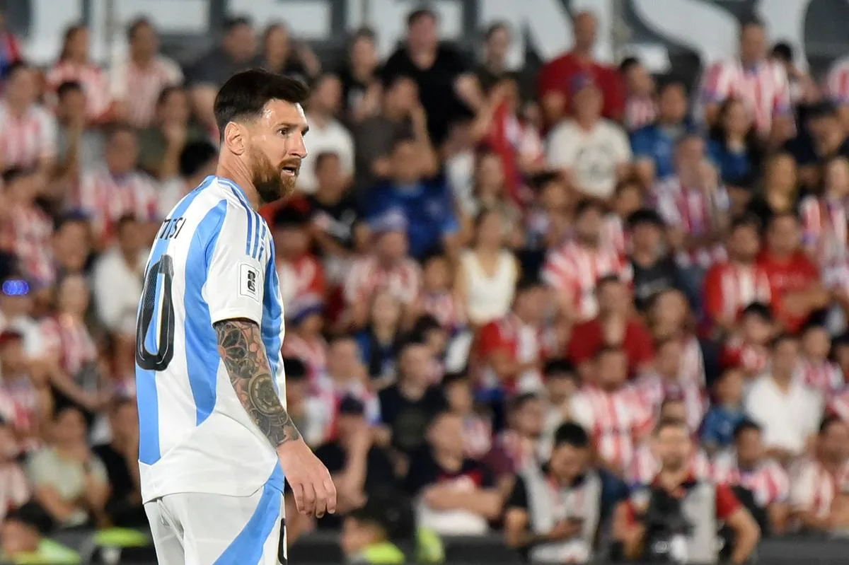 Football. « Tu te chies dessus, je ne t’aime pas », Lionel Messi déraille contre l’arbitre