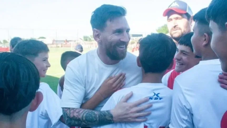 Le beau geste de Lionel Messi avec les garçons de l’Unión de Santa Fe: « Le rêve de tout le monde »
