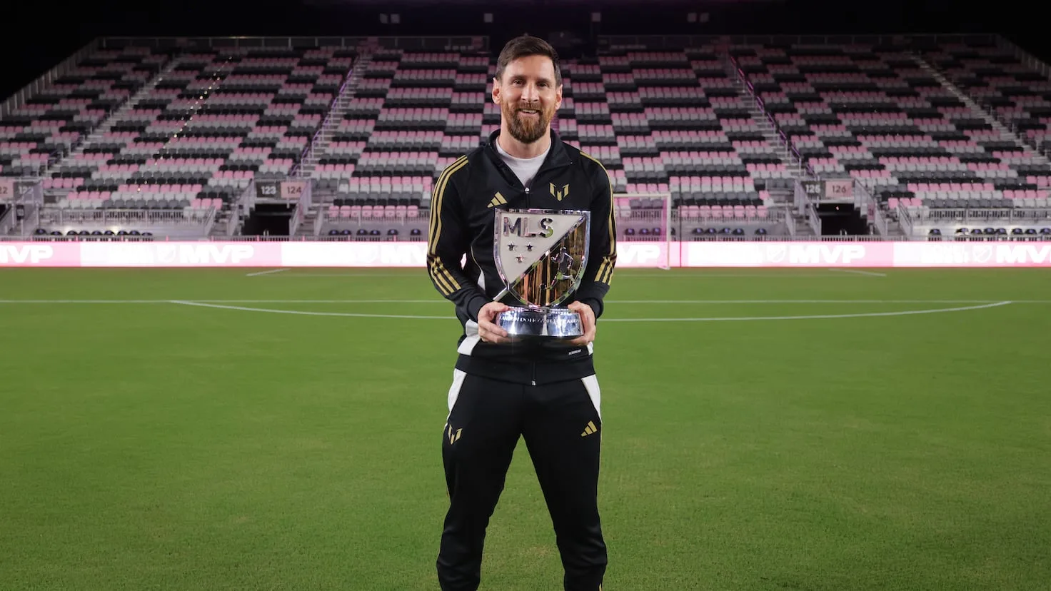 Lionel Messi est sur le point de devenir le premier footballeur à remporter 50 titres