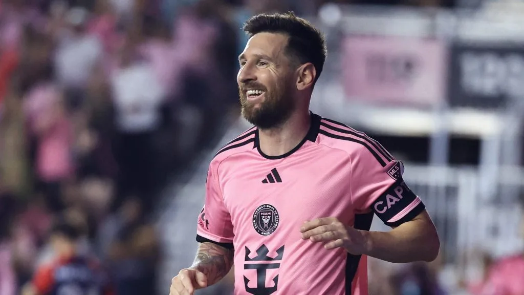Lionel Messi transforme la MLS avec un transfert historique à l’Inter Miami, renforçant ainsi l’attrait mondial de la Ligue
