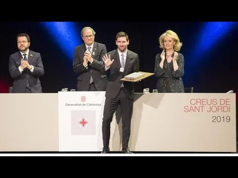 Lionel Messi recibe la Creu de san jordi