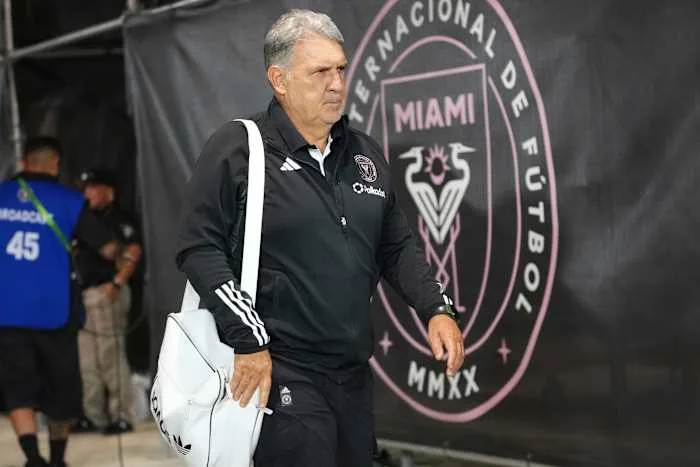 Gerardo « Tata » Martino quitte son poste d’entraîneur de l’Inter Miami de Lionel Messi, selon une source AP
