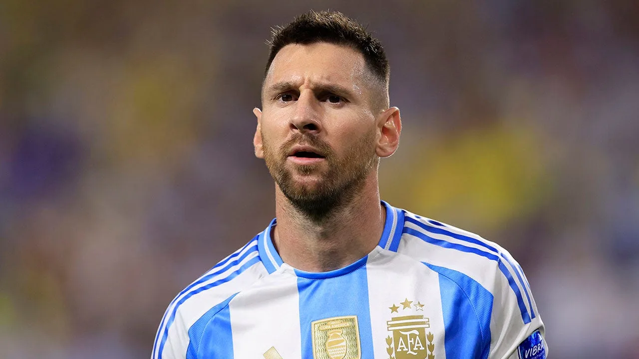 Lionel Messi saute la cérémonie de la Médaille de la liberté de Biden alors que les récompenses de Clinton et Soros suscitent l’indignation