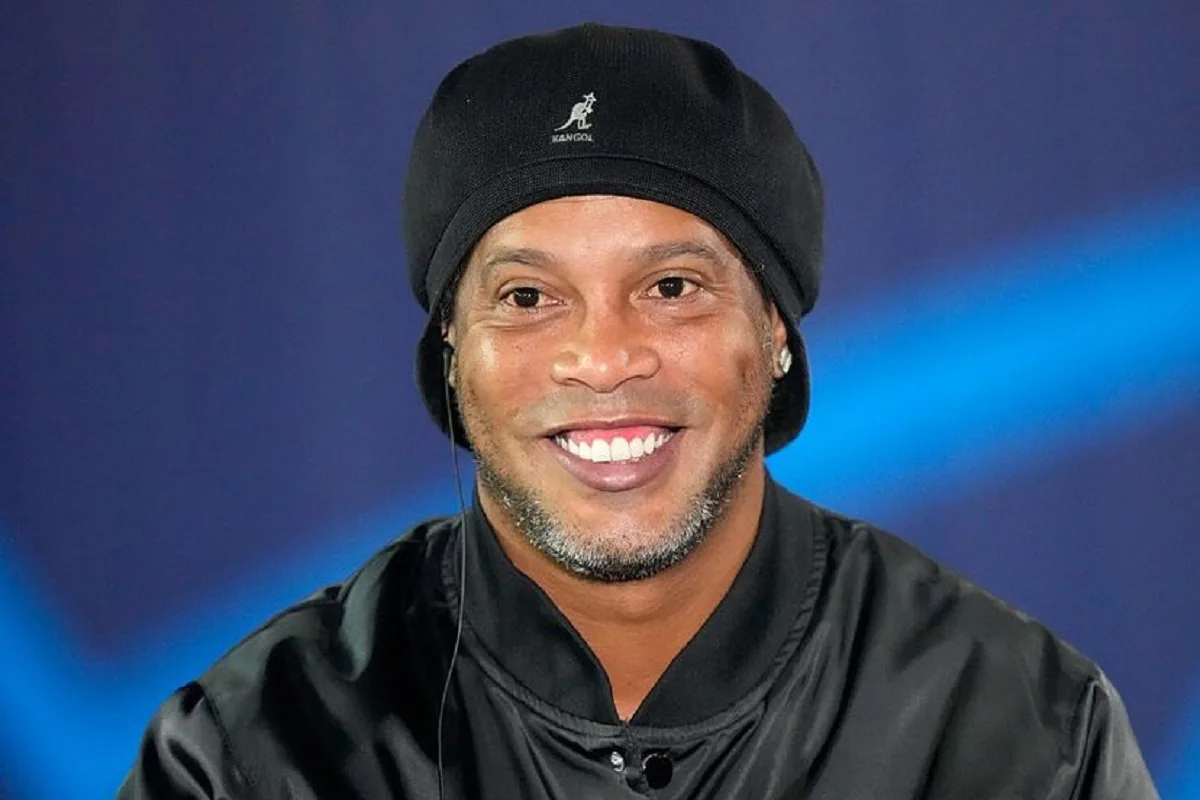 Ni Lionel Messi ni Cristiano Ronaldo : Ronaldinho désigne le meilleur joueur de tous les temps