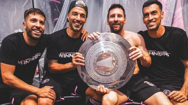 Concernant Lionel Messi, les autres fois où l’Universitario a affronté les meilleurs footballeurs de l’histoire