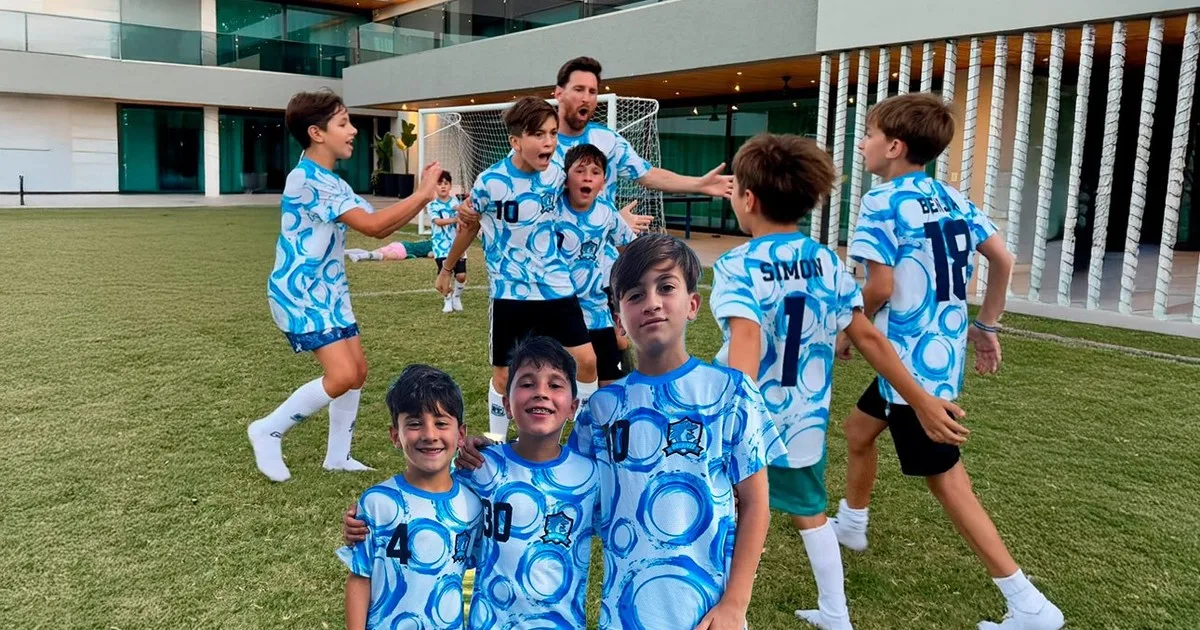 Le tendre poste de Lionel Messi avec ses enfants célébrant un championnat à Rosario :: Olé