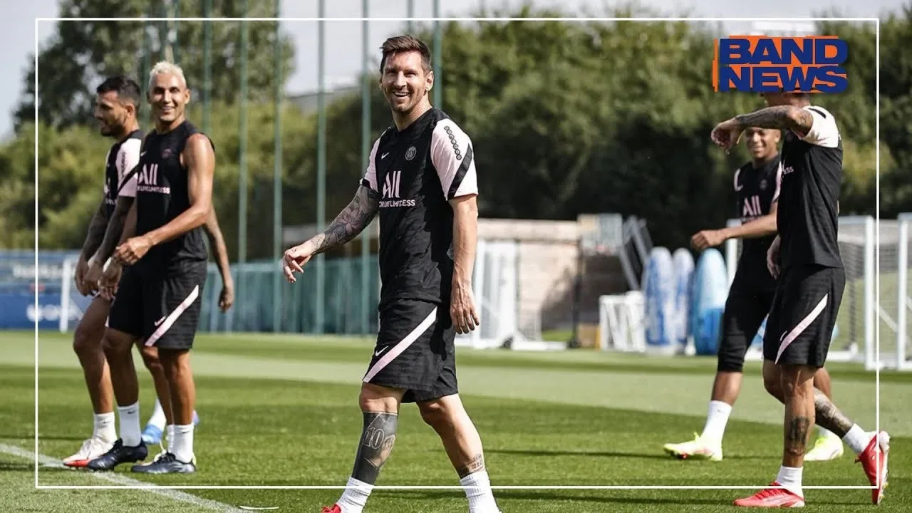 Astro Lionel Messi faz primeiro treino no PSG