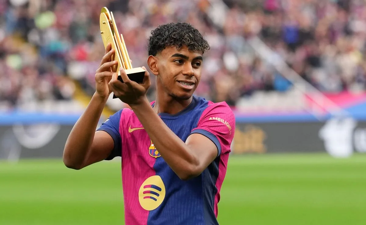 Lamine Yamal atteint l’âge des débuts de Lionel Messi : les différences entre eux à Barcelone