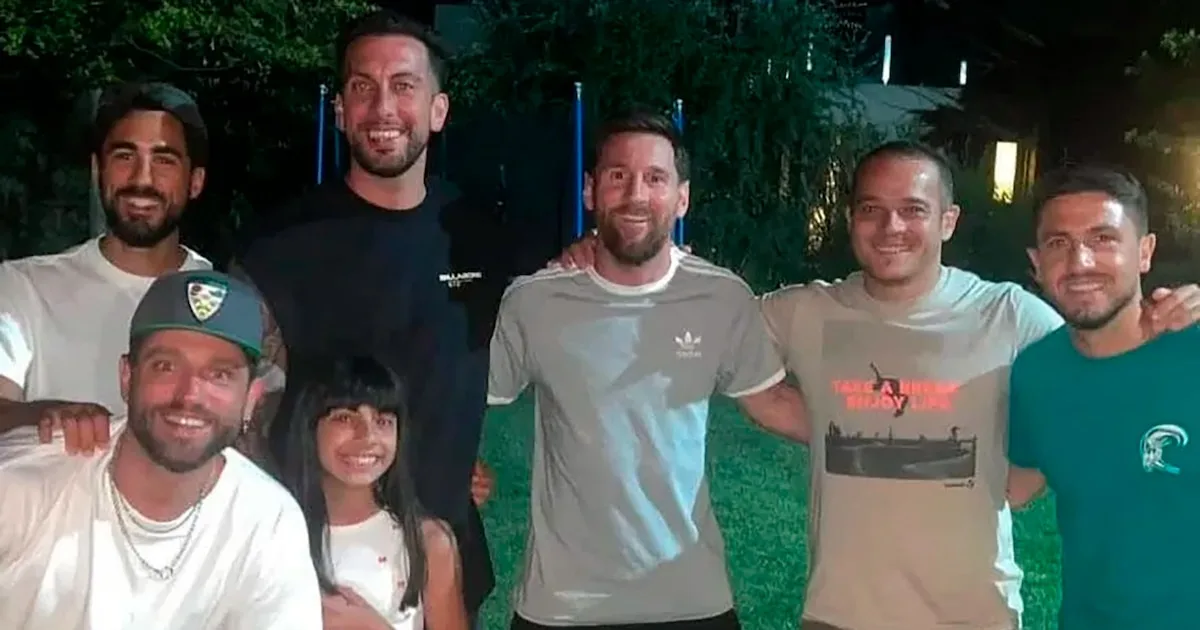 Les retrouvailles émouvantes de Lionel Messi à Rosario avant d’entamer son retour à Miami
