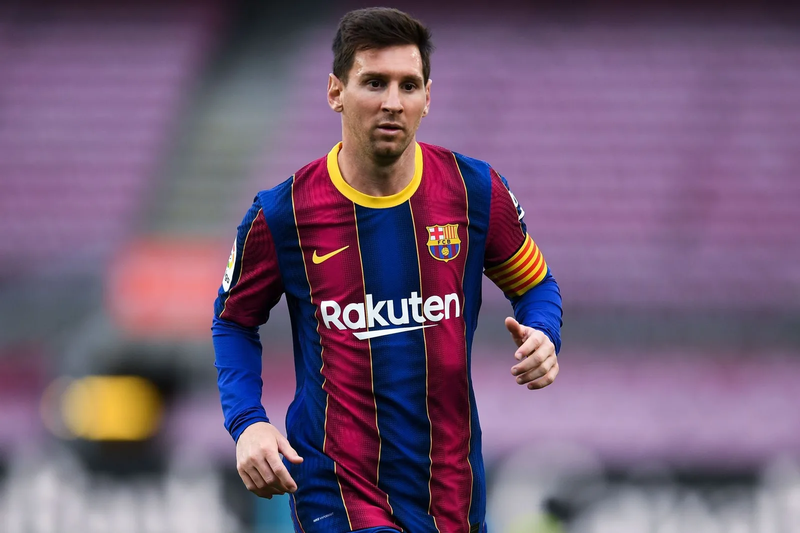 Barcelone a mis aux enchères le casier de Lionel Messi au Camp Nou, fixé à un prix de départ de 350 000 € : rapports
