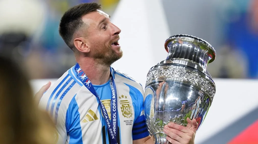 Une carte à collectionner de Lionel Messi est mise aux enchères et on estime qu’elle atteindra une valeur record : les raisons