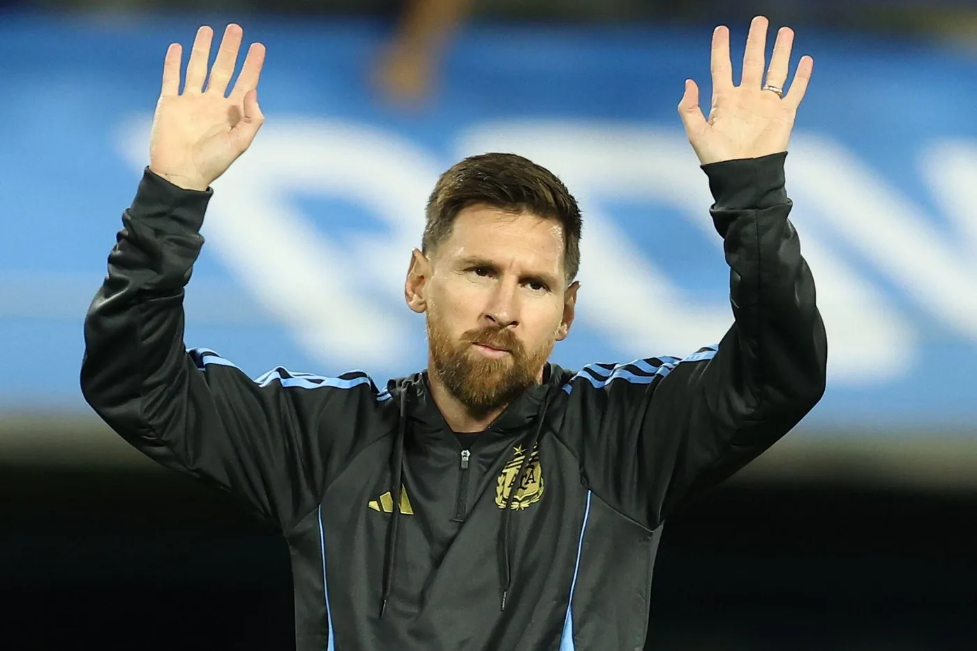 L’affaire de Leo Messi de 233 000 000 d’euros. Que fait l’entreprise et combien cela vous coûte-t-il pour acheter des actions