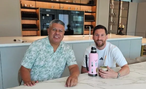 Lionel Messi et Claudio Tapia ont dit au revoir à 2024 avec un pur compagnon