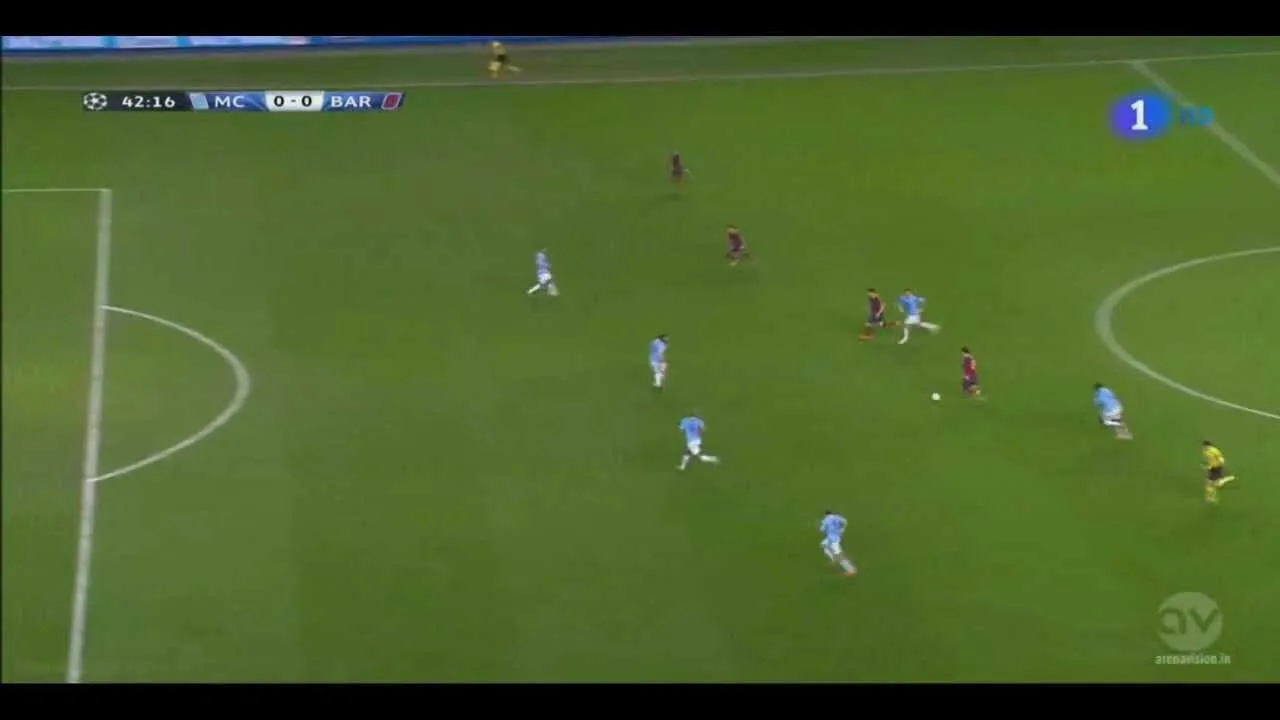 Leo Messi OWNS Yaya Toure