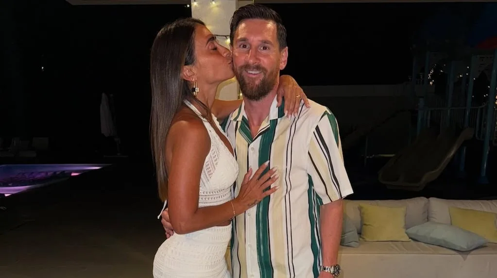 Look hawaïen et cruche à la main, les photos de Lionel Messi à la fête du Nouvel An