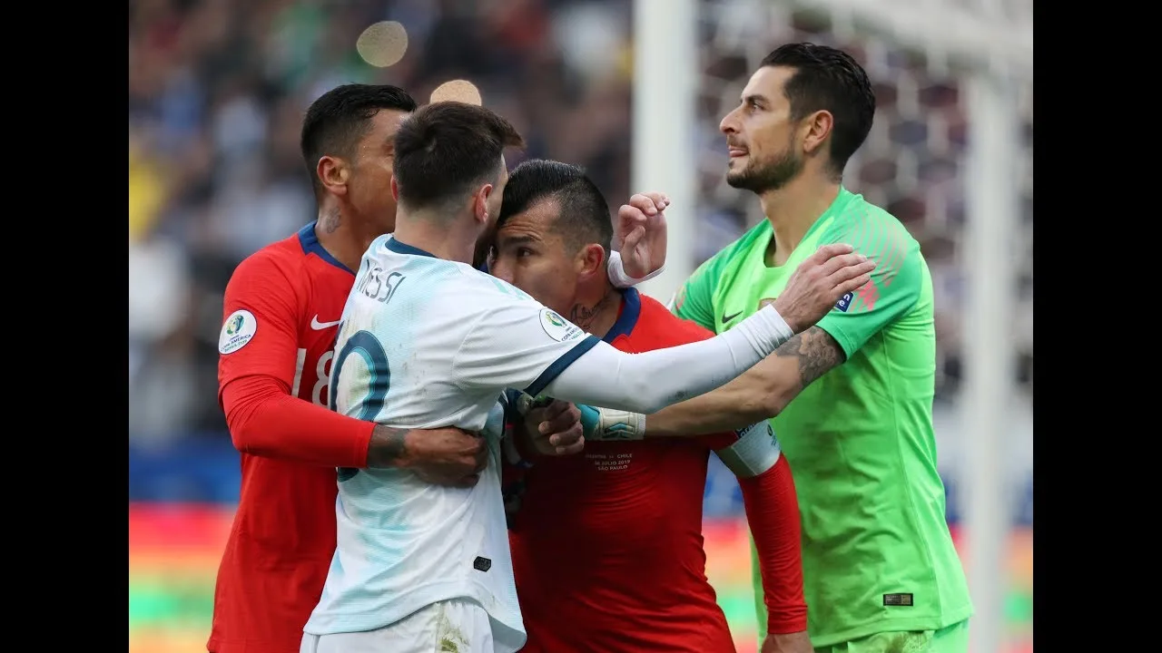 Copa America : Medel se défoule sur Messi, l'Argentin