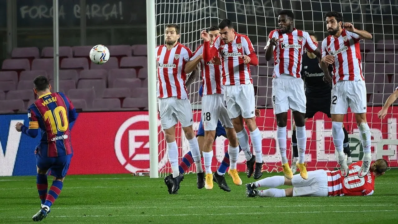 Lionel Messi's World Class Freekick Vs Athletic Club